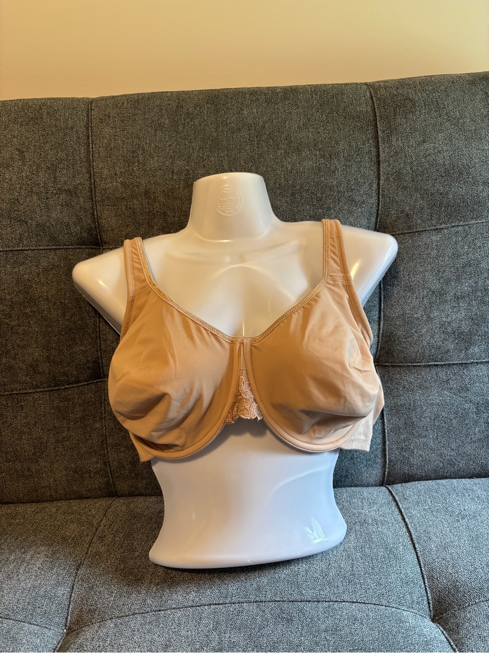 Underwire Full-Coverage Bra in Tan